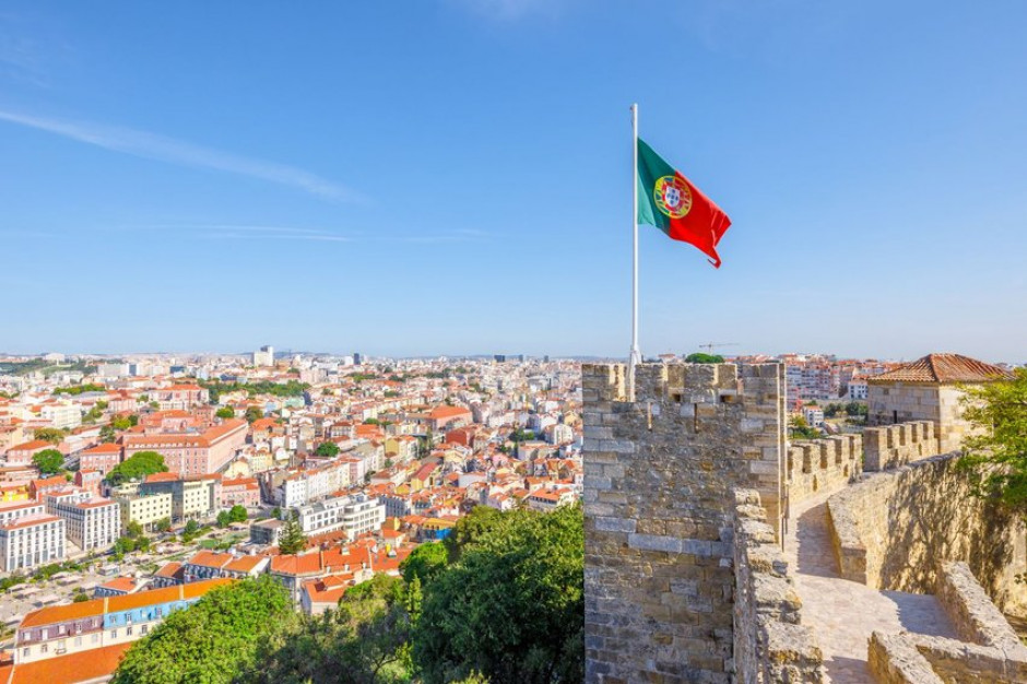 Portugalia: Rząd chce nie pomagać firmom, które zwalniają pracowników podczas epidemii. fot. shutterstock Portugalia: Rząd nie chce pomagać firmom, które zwalniają pracowników podczas epidemii