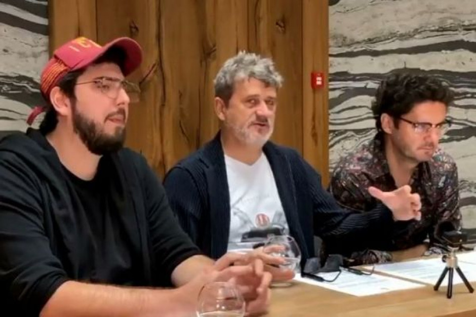 Od lewej: Tomasz Czechowski, Janusz Palikot i Kuba Wojewódzki fot. portalspozywczy.pl z konferencji on-line za youtube.com Kuba Wojewódzki i Janusz Palikot założyli spółkę Przyjazne Państwo, będą produkować piwo i napoje z olejami CBD