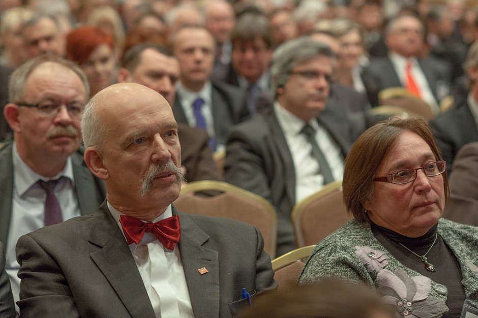 Konfederacja: Obostrzenia, które wprowadza rząd są podejmowane na łapu-capu. fot. PTWP Konfederacja: Obostrzenia, które wprowadza rząd są podejmowane na łapu-capu