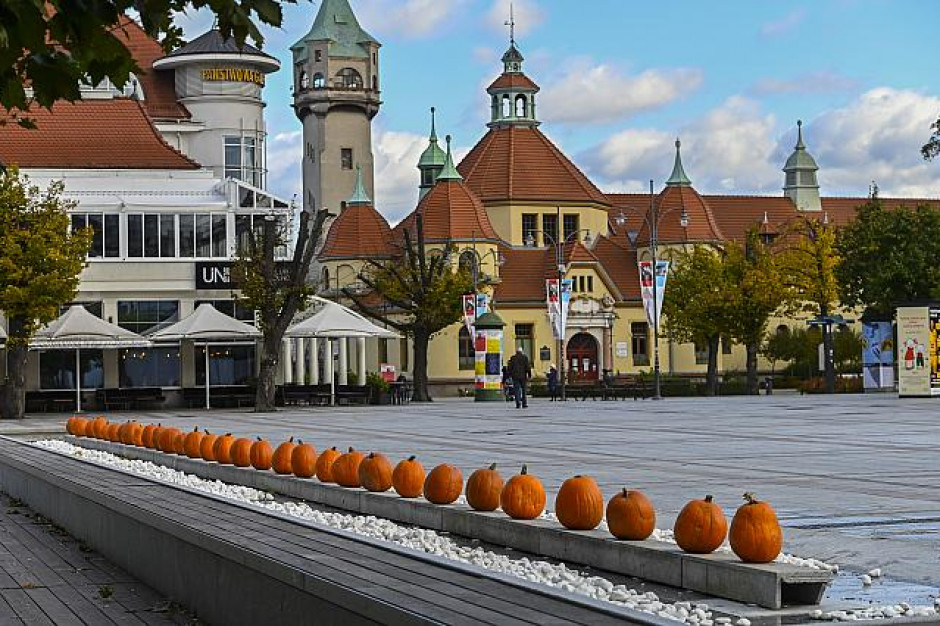 Sopot: Tona jadalnych dyń udekorowała miasto. fot. UM Sopot Sopot: Tona jadalnych dyń udekorowała miasto
