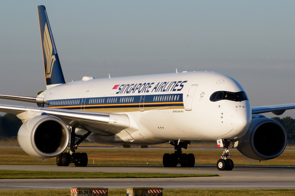 Linie Singapore Airlines serwują posiłki na pokładach uziemionych samolotów. fot. shutterstock Linie Singapore Airlines serwują posiłki na pokładach uziemionych samolotów