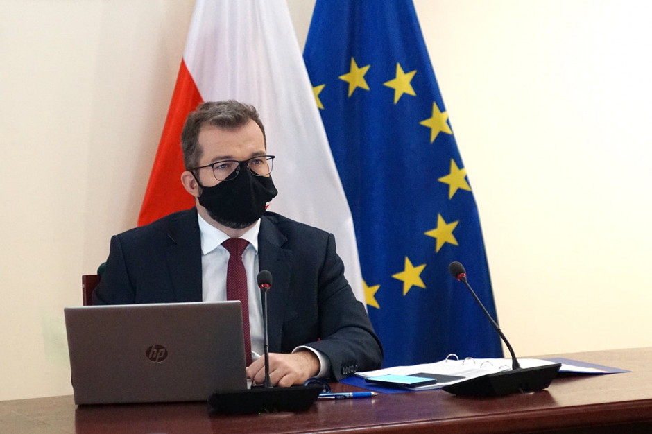 Grzegorz Puda: Pandemia zagraża unijnym rynkom rolnym. fot. MRiRW MRiRW: Pandemia realnie zagraża zamknięciem zakładów mięsnych i mleczarskich