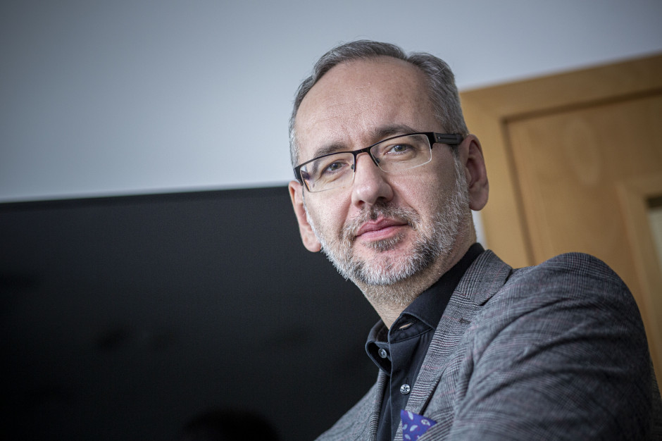 Minister zdrowia Adam Niedzielski ocenił we wtorek, że sytuacja epidemiczna "co najmniej się stabilizuje". fot. PTWP Niedzielski: Sytuacja epidemiczna się stabilizuje. Najgorsze za nami
