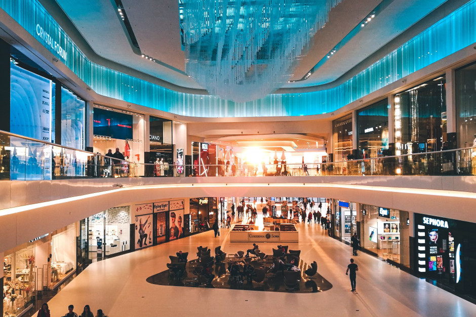 Rząd otwiera sklepy i galerie handlowe; fot. unsplash.com POHiD: otwarcie sklepów i galerii handlowych racjonalną decyzją