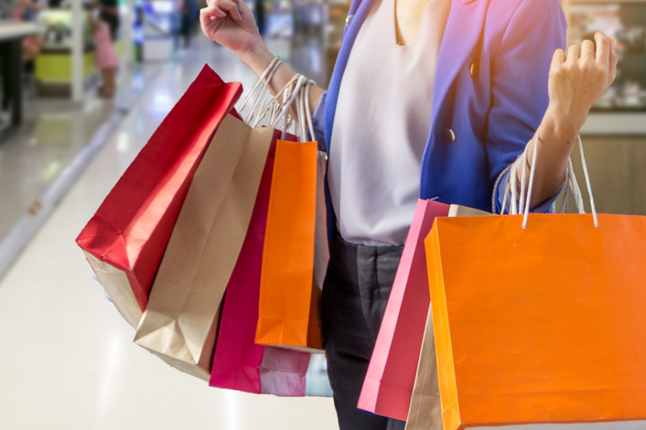 Październikowy spadek sprzedaży odzwierciedla samoograniczanie się konsumentów, fot. shutterstock Pekao: Październikowy spadek sprzedaży odzwierciedla samoograniczanie się konsumentów