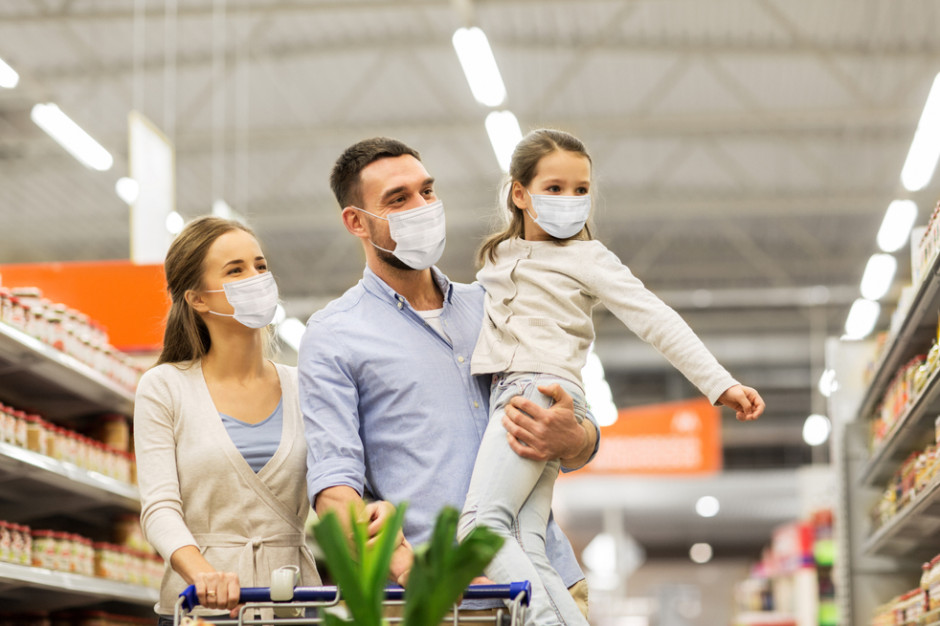 Pandemia zmienia postawy polskich konsumentów, fot. shutterstock Pandemia zmienia postawy polskich konsumentów (badanie)
