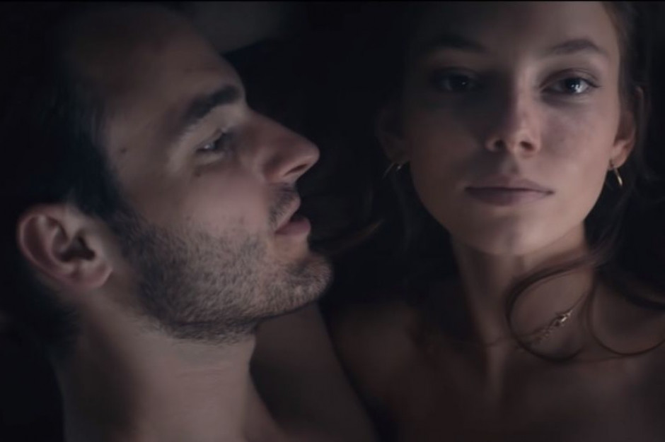 Reklama Kauflandu w estetyce filmu "365 dni" została usunięta z mediów społecznościowych sieci. fot. za YouTube Kaufand wycofuje kontrowersyjną reklamę marki własnej dla wegetarian