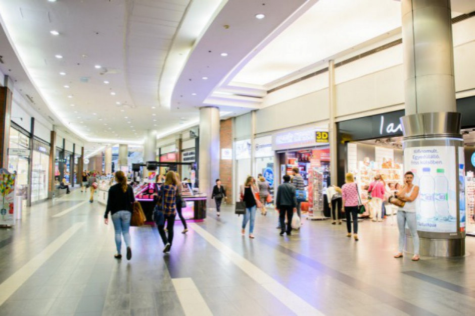 CBRE: e-commerce, ulice handlowe i centra typu "convinence" kierunkami rozwoju handlu po pandemii / fot. shutterstock CBRE: e-commerce, ulice handlowe i centra typu