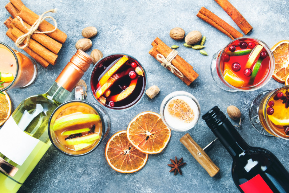 Polacy zamieniają wódkę na wino; fot. shutterstock Polacy zamieniają wódkę na wino
