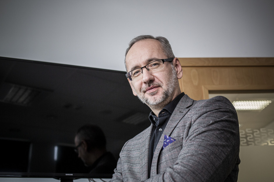 Adam Niedzielski: Realny scenariusz to zaszczepienie do końca wakacji zdecydowanej większości chętnych. fot. PTWP Niedzielski: Do końca wakacji chcemy zaszczepić większość chętnych