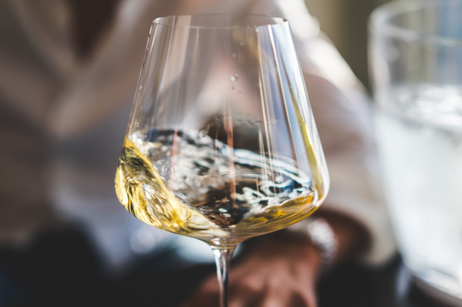 Produkcja wina w Polsce w latach 2009-2020 wzrosła aż 35-krotnie; fot. unsplash.com KOWR: Produkcja wina w Polsce w latach 2009-2020 wzrosła aż 35-krotnie