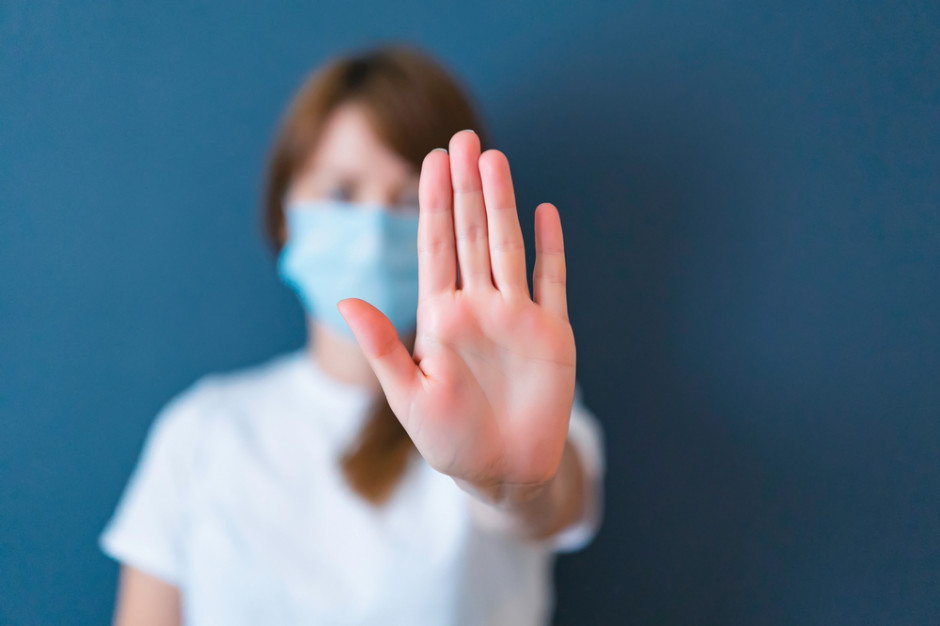 Są wątpliwości dot. odmowy wsparcia dla przedsiębiorców łamiących obostrzenia; fot. shutterstock Są wątpliwości dot. odmowy wsparcia dla przedsiębiorców łamiących obostrzenia