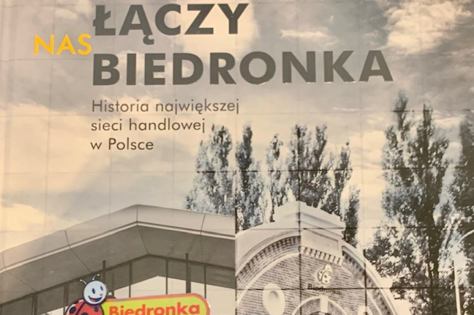 Książka „Łączy nas Biedronka”, której autorem jest Łukasz Grass AI, roboty i bezobsługowe zakupy czyli jaką wizję na przyszłość Biedronki ma Luis Araujo