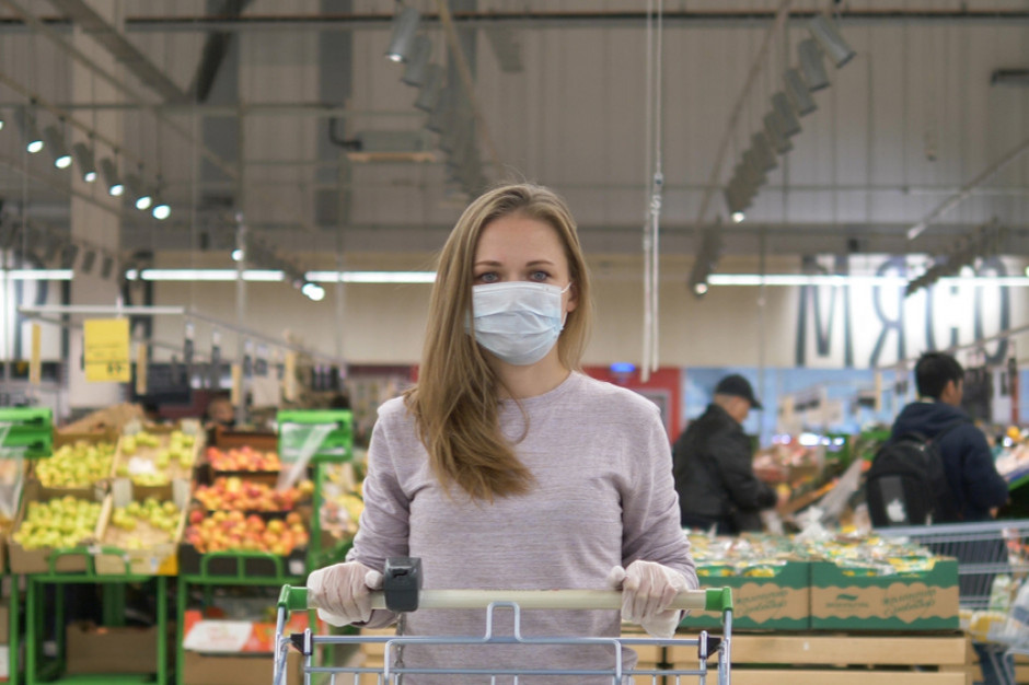 Zdaniem wiceministra zdrowia skutki obecnie obowiązujących w Polsce obostrzeń są widoczne i odczuwalne/ fot. shutterstock Kraska: Skutki obecnych obostrzeń są widoczne i odczuwalne
