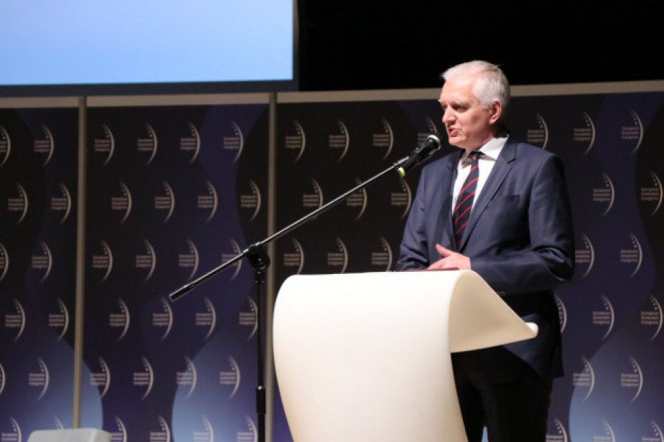 Jarosław Gowin Spadek PKB w 2020 r. wyniesie 3-3,5 proc.