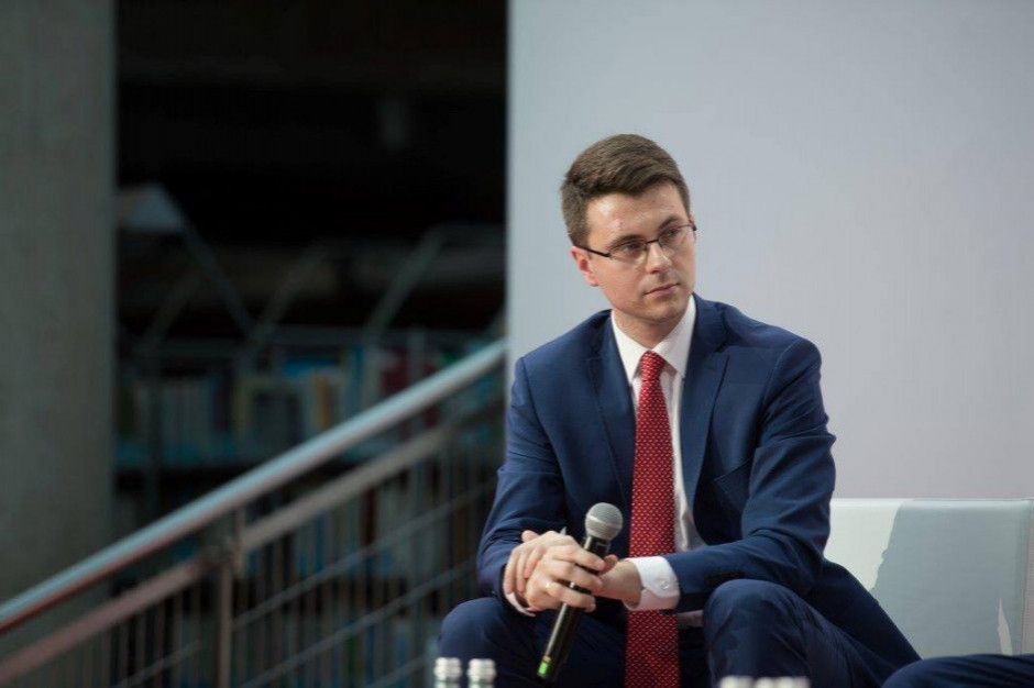 Rzecznik rządu Piotr Müller o projekcie ws. podatku reklamowego: jesteśmy zaskoczeni tak silną reakcją już na tym etapie Müller: jesteśmy zaskoczeni silną reakcją dot. podatku reklamowego