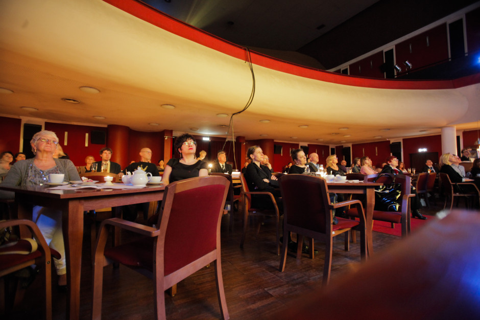 Od 12 lutego m.in. kina, teatry, stoki narciarskie i hotele warunkowo przywracają działalność do 28 lutego. fot. PTWP Teatry, kina, stoki i hotele warunkowo otwarte do 28 lutego