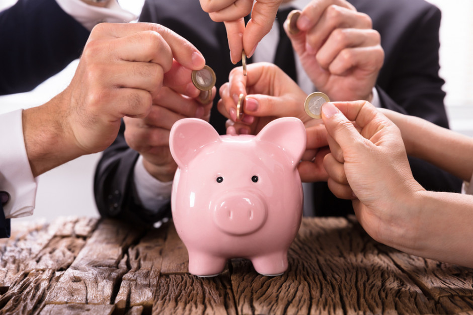 W 2021 roku Polacy na różnego rodzaje e-zrzutki wpłacą ponad 2 mld zł fot. Shutterstock Boom na zbiórki w sieci