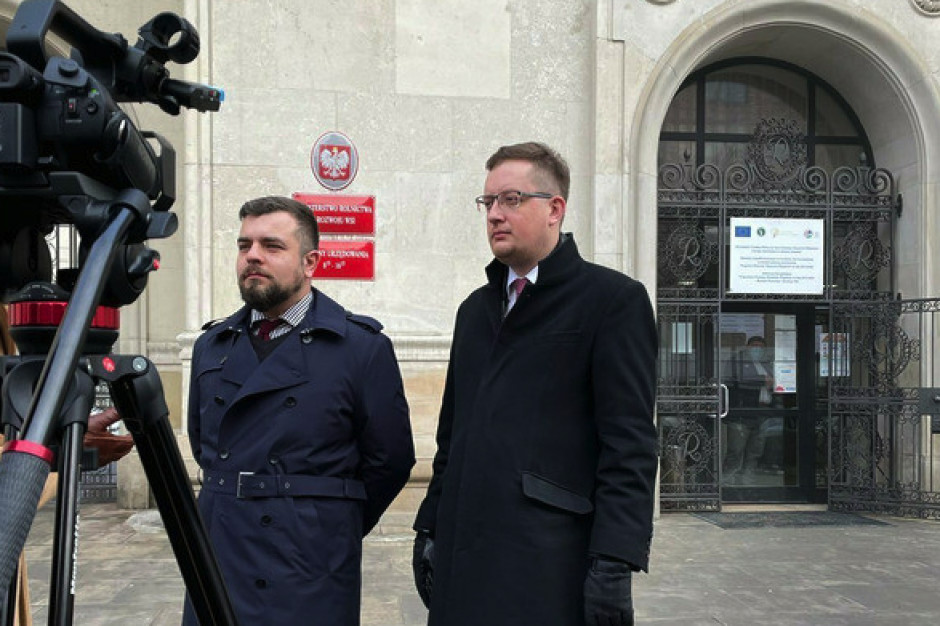 Robert Winnicki i Michał Urbaniak Posłowie Konfederacji przeprowadzili interwencję poselską w Ministerstwie Rolnictwa