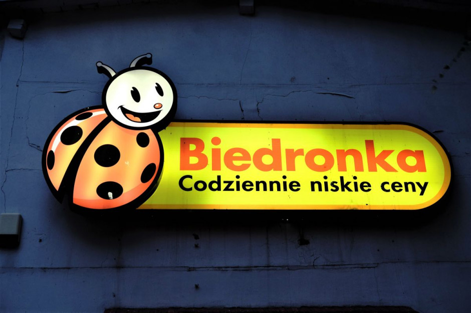 Jeronimo Martins miało w IV kwartale 2020 roku 93 mln euro zysku netto jednostki dominującej; fot. shutterstock.com Jeronimo Martins: spory spadek zysku netto. 420 mln zł na inwestycje w sieć Biedronka