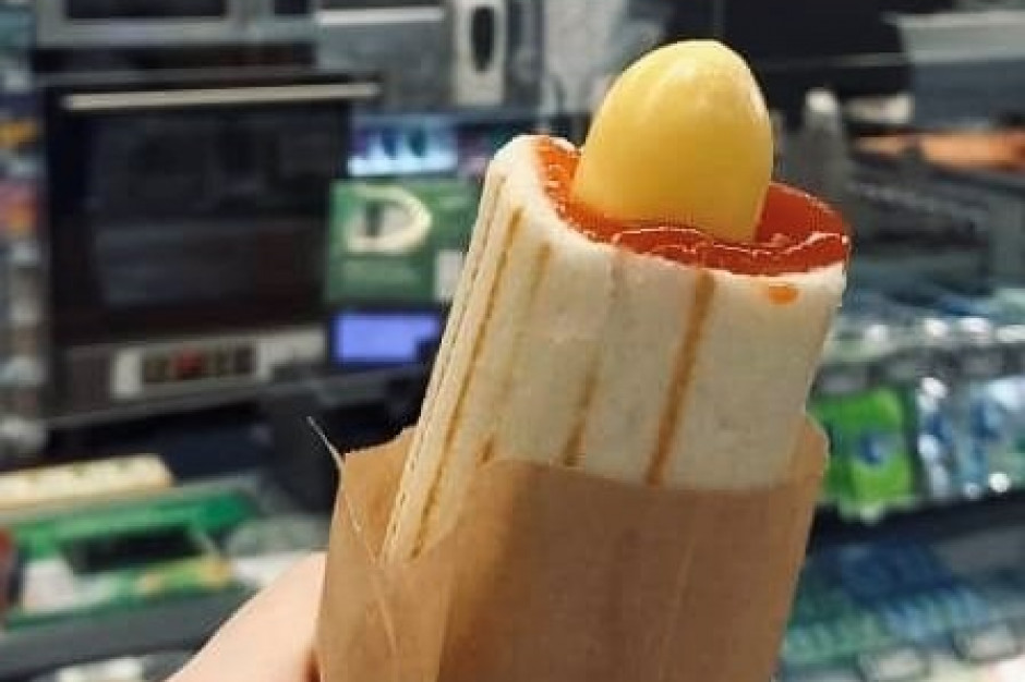 Bezmięsny Hot Dog /fot. mat. pras. Hochland podpisał na wyłączność umowę z Żabką na bezmięsną przekąskę