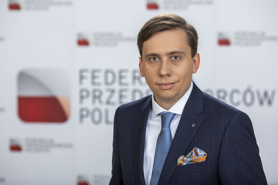 Łukasz Kowalski fot. materiały prasowe Rok pandemii – straty polskiej gospodarki przekroczyły 185 mld zł