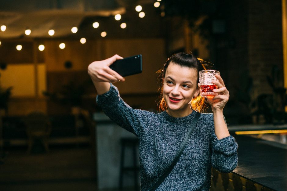 Kobiety chcą zmienić postrzeganie whisky jako "męskiego" trunku; fot. shutterstock Kobiety apelują: whisky nie jest