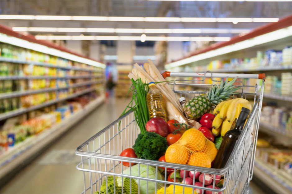 Pandemia zmieniła zakupy pod domem/fot. shutterstock Lepsza oferta dostawców FMCG dla małych sklepów. Dzięki pandemii