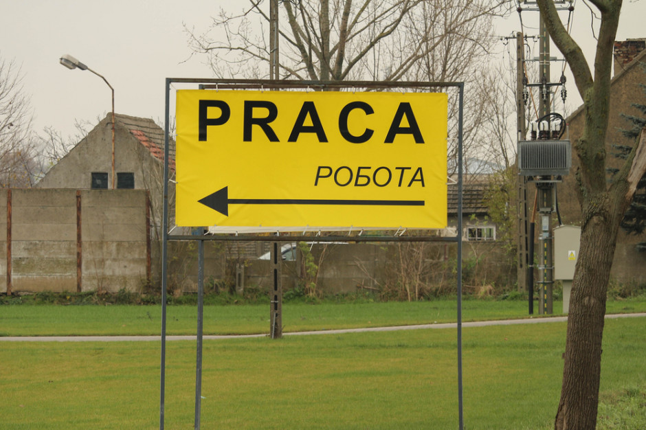fot. Shutterstock Pracownicy z Ukrainy zarabiają w Polsce trzy razy więcej niż w ojczyźnie