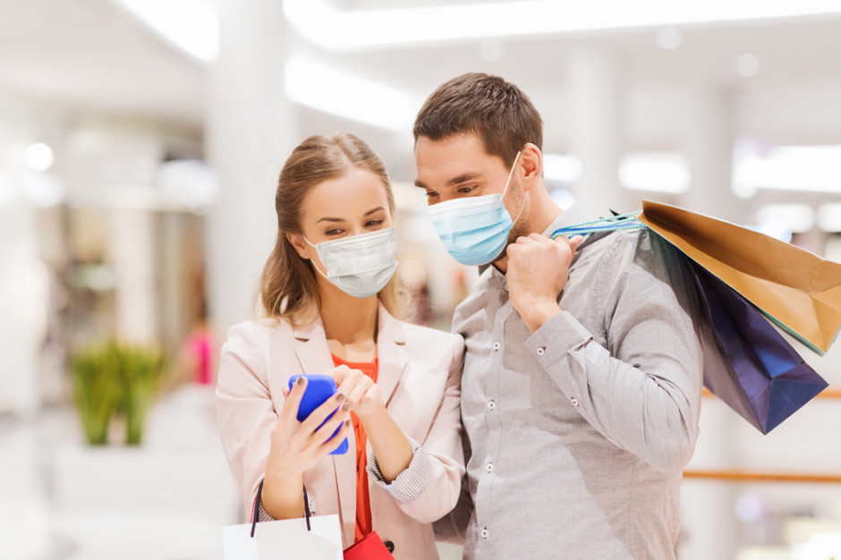 Odwiedzalność galerii handlowych o 24 proc. niższa, fot. shutterstock Odwiedzalność centrów handlowych o 24 proc. niższa