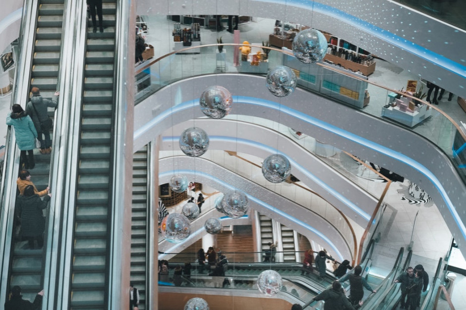 Sprzedaż detaliczna w lutym wzrosła dzięki otwartym galeriom/ fot. unsplash.com Sprzedaż detaliczna w lutym wyższa dzięki otwartym galeriom