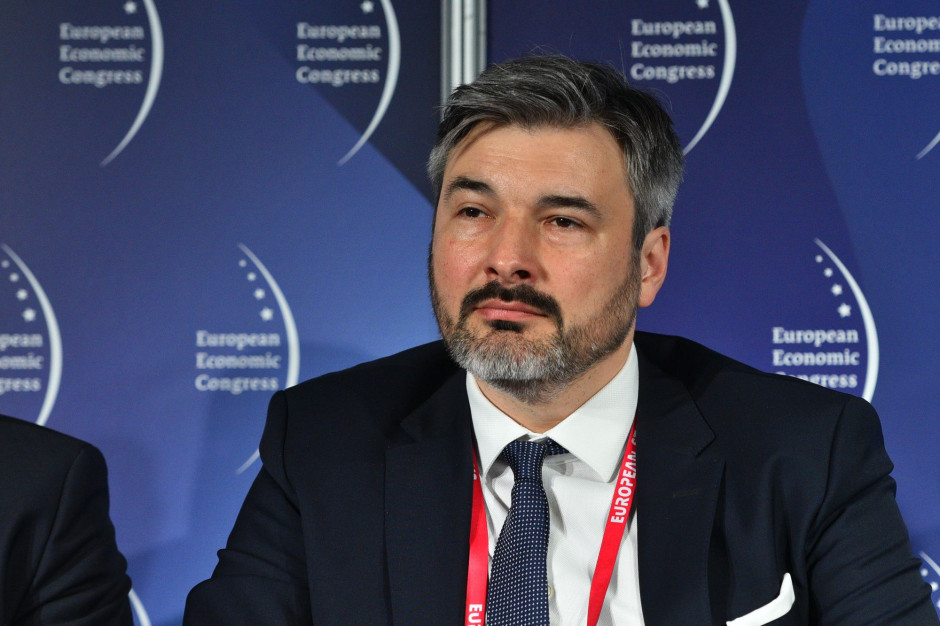 Tomasz Ślagórski, wiceprezes KUKE wskazuje, że odsetek restrukturyzacji stanowi już 2/3 wszystkich niewypłacalności. fot. PTWP KUKE: Rośnie liczba upadłości i niewypłacalności firm