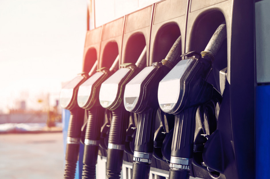 Wyhamowały podwyżki cen na stacjach, fot. shutterstock Wyhamowały podwyżki cen na stacjach