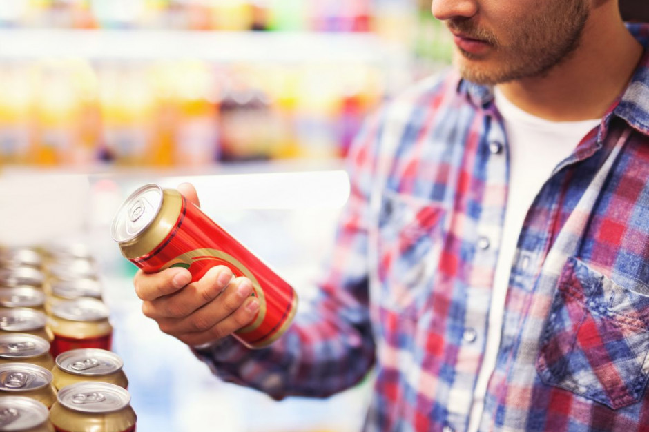 "Solidarność" chce zakazu sprzedaży alkoholu w placówkach pocztowych; fot. shutterstock.com