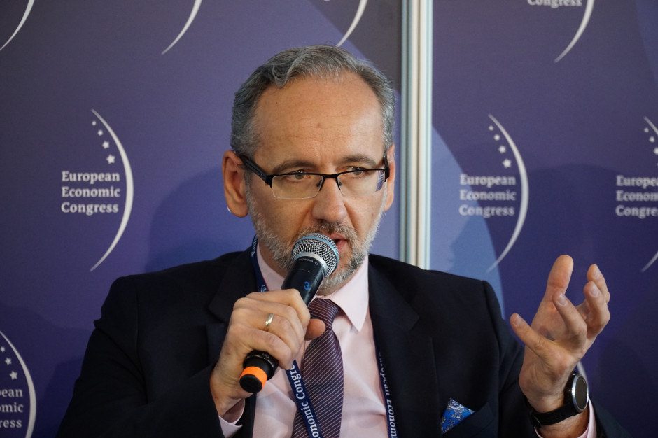 Niedzielski: w środę decyzja w sprawie obostrzeń przed majówką / fot. PTWP Niedzielski: w środę decyzja w sprawie obostrzeń przed majówką