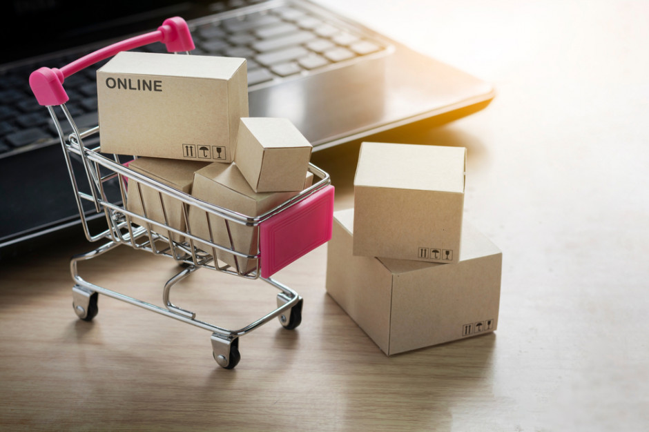fot. Shutterstock Wzrósł udział sprzedaży przez internet w sprzedaży detalicznej