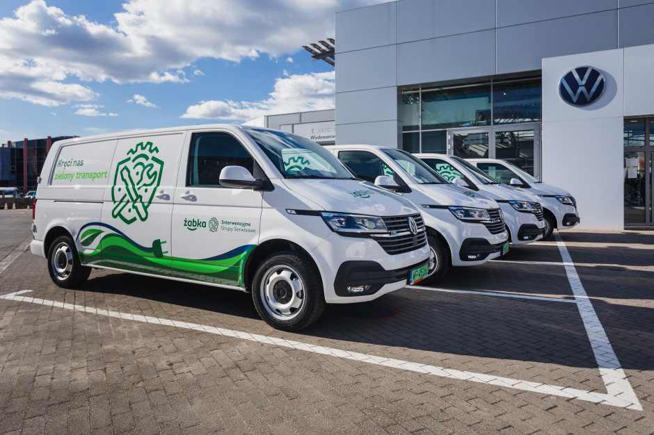 Sieć Żabka powiększa swoją flotę o elektryczne Volkswageny Transportery 6.1 ABT / fot. materiały prasowe Żabka powiększa swoją flotę o elektryczne Volkswageny