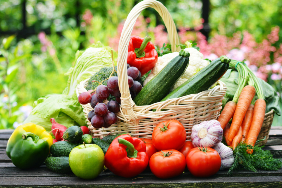 Lidl: Polacy lubią kupować polskie warzywa i owoce, fot. shutterstock Lidl: Polacy lubią kupować krajowe warzywa i owoce