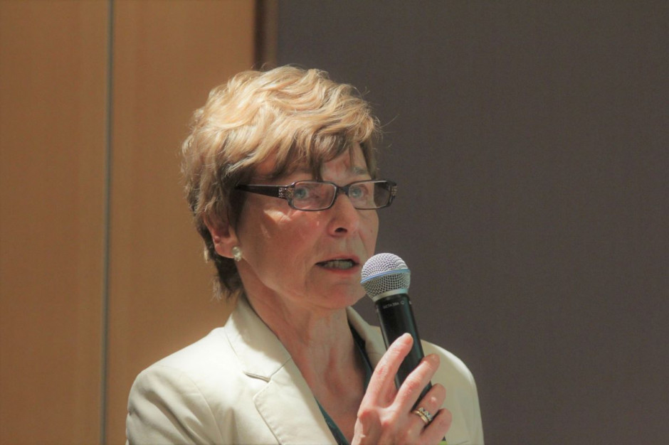 Dr Urszula Kłosiewicz-Górecka mówi o atutach przedsiębiorstwa, fot. Żelazna Studio Ochronę środowiska wbudujmy w strategię rozwoju marki