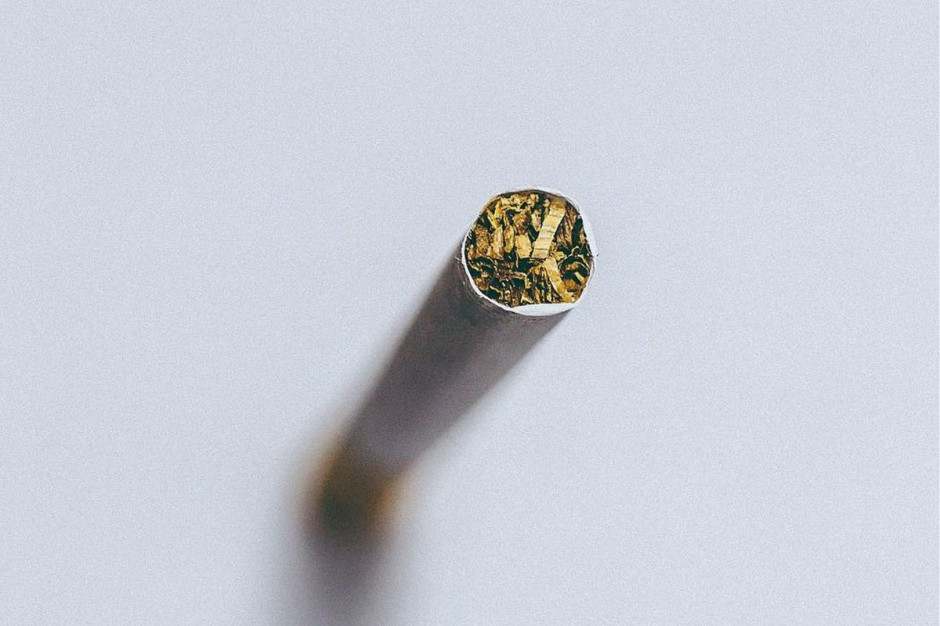 Funkcjonariusze KAS zatrzymali nielegalny tytoń; fot. unsplash.com KAS przejmuje nielegalny tytoń na Dolnym Śląsku i w Wielkopolsce