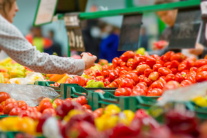 Małe sklepy: Spadek sprzedaży produktów do gotowania i pieczenia