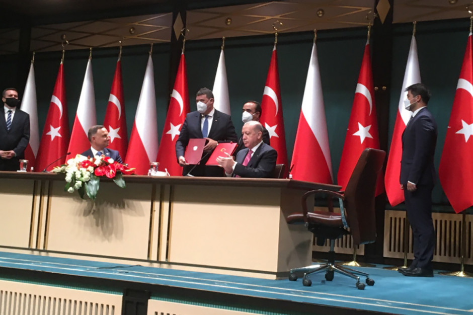 Sekretarz stanu Ryszard Bartosik uczestniczył w dniach 24-25 maja br. w oficjalnej wizycie prezydenta RP Andrzeja Dudy do Republiki Turcji. fot. mrirw Porozumienie z Ankary ożywi eksport polskiej żywności do Turcji?