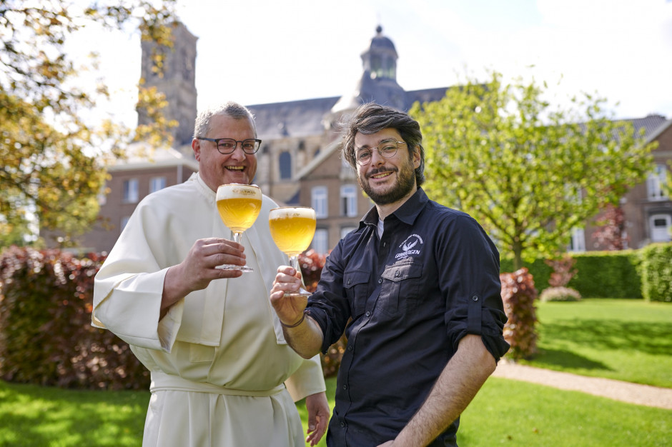 Browar wzniesiono w miejscu, gdzie blisko 900 lat temu założono opactwo Grimbergen. Browar został zbudowany w ramach współpracy pomiędzy opactwem Grimbergen a Grupą Carlsberg. fot. materiały prasowe Nowoczesna technologia zawitała do browaru opactwa Grimbergen