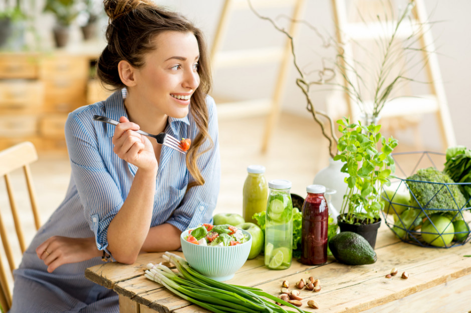 Jak Polacy odżywiają się w czasie pandemii? Fot. shutterstock Jak Polacy odżywiają się w czasie pandemii? (badanie)