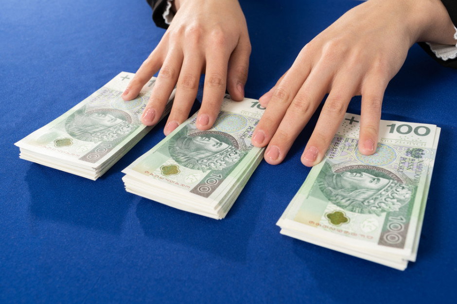Ukrainiec w co drugiej dużej firmie; fot. shutterstock Firmy chcą płacić Ukraińcom więcej niż Polakom