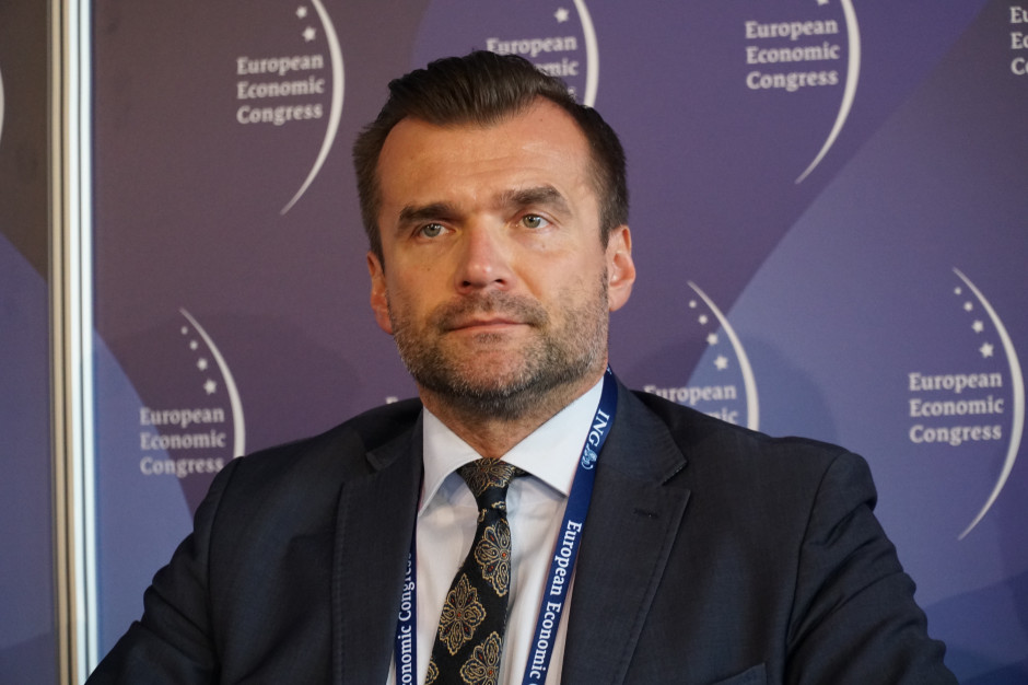 Odroczenie wejścia w życie pakietu VAT e-commerce to dla polskich firm niemożność konkurowania z m.in z chińskimi portalami sprzedażowymi - mówi prezes Związku "Cyfrowa Polska" Michał Kanownik. fot. PTWP Odroczenie wejścia w życie VAT e-commerce promuje chińskie podmioty?