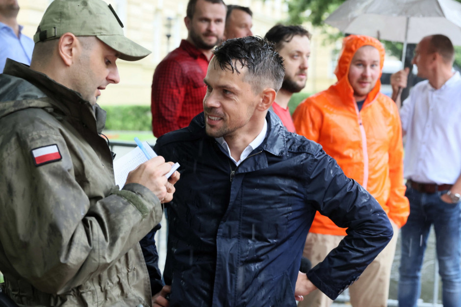 Konferencja rolników z AgroUnii; fot. PAP/Leszek Szymański AgroUnia: Świnie chorują, gospodarstwa upadają. Będą strajki!