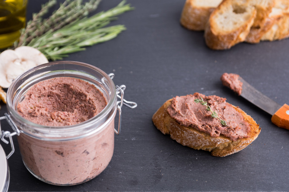 Paryski start-up Gourmey, inaugurując zbiórkę funduszy, 10 mln euro, zaprezentował swój projekt pierwszej we Francji produkcji mięsa komórkowego. fot. shutterstock Francuski start-up chce produkować foie gras z mięsa komórkowego