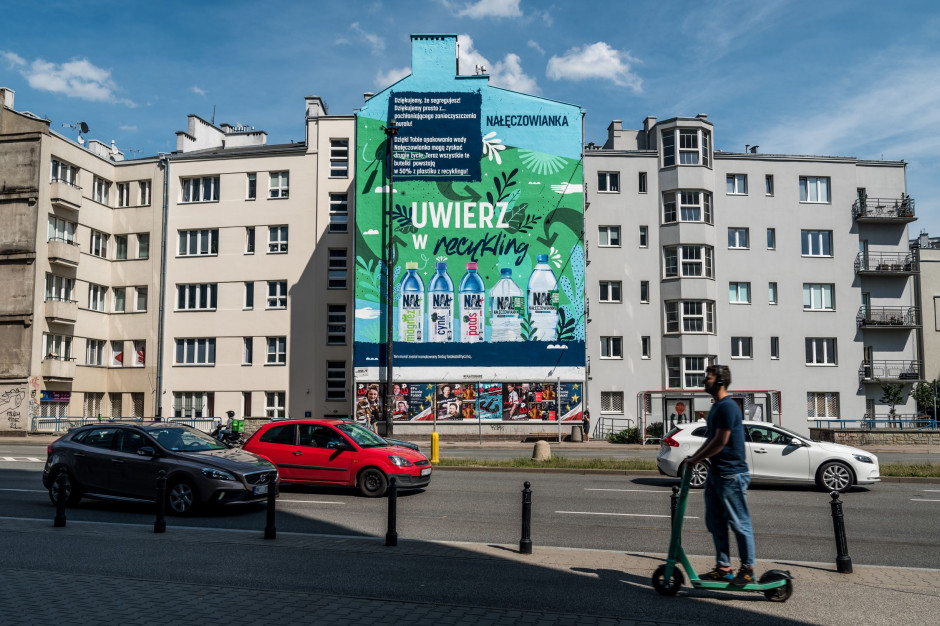 Nałęczowianka przygotowała mural pochłaniający zanieczyszczenia / fot. materiały prasowe Nałęczowianka przygotowała mural pochłaniający zanieczyszczenia