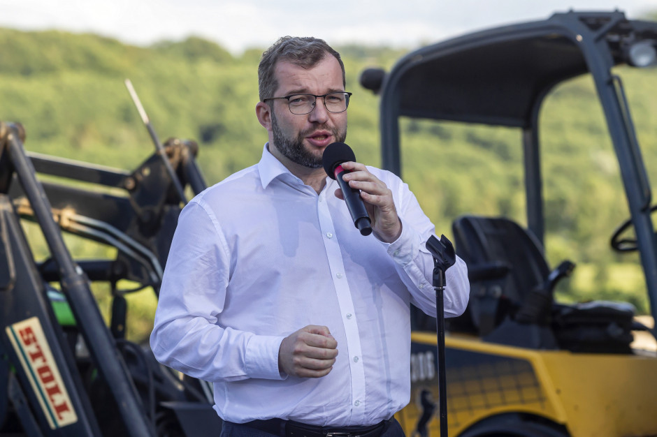 PSL zapowiedział w piątek złożenie wniosku o wotum nieufności wobec ministra rolnictwa i rozwoju wsi Grzegorza Pudy. fot. PAP/Piotr Wittman PSL złoży wniosek o wotum nieufności wobec Grzegorza Pudy